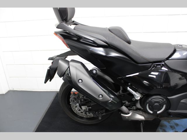 yamaha - tmax-560
