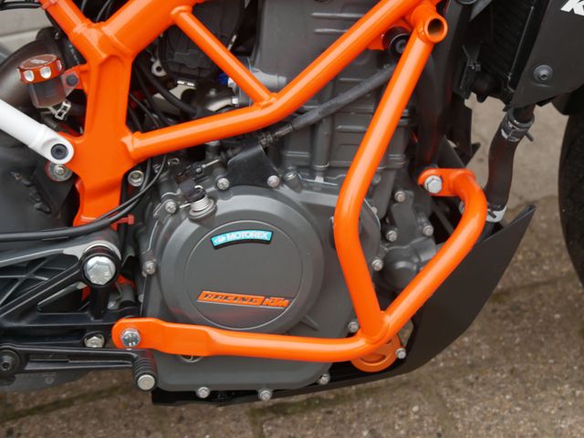 ktm - 390-duke-abs