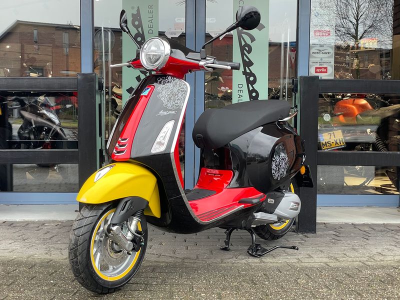 Vespa Primavera 125 ABS Mickey Mouse (Nieuw 0 km) 2025 nieuw
