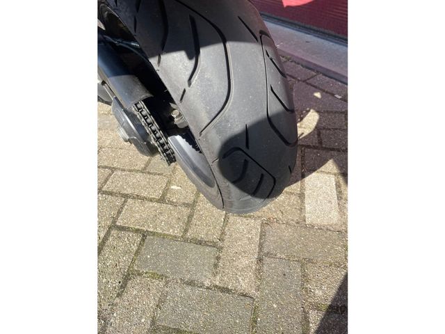 triumph - sprint-st-1050-abs