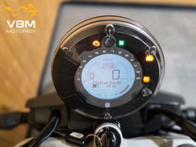 husqvarna - svartpilen-701