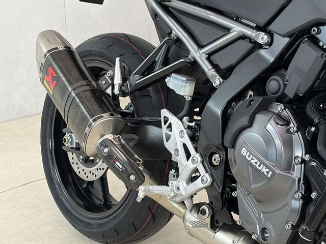 suzuki - gsx-8s