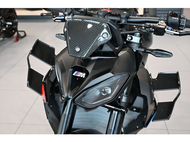 bmw - m-1000-r