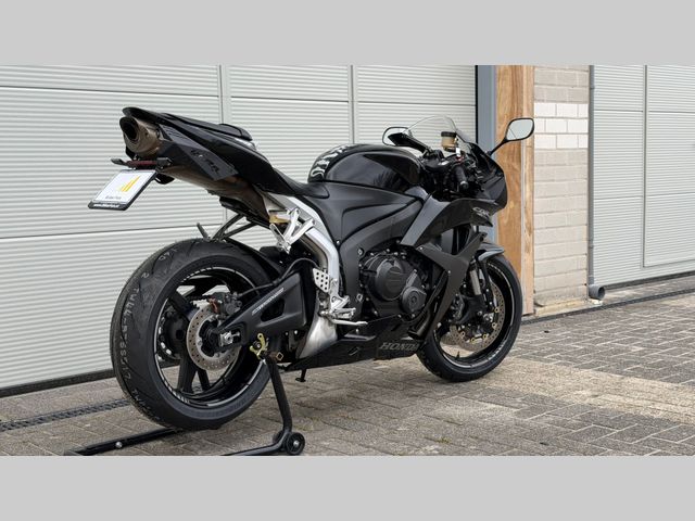honda - cbr-600-rr