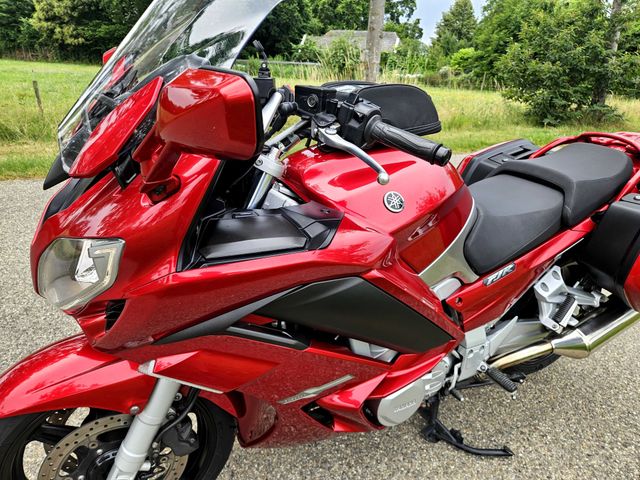 yamaha - fjr-1300