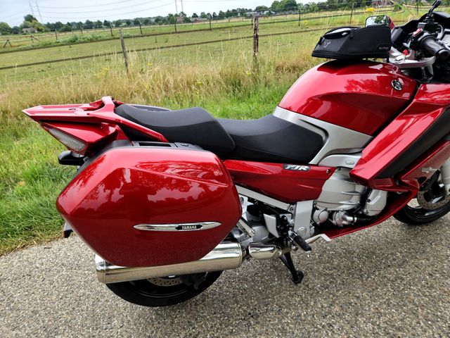 yamaha - fjr-1300