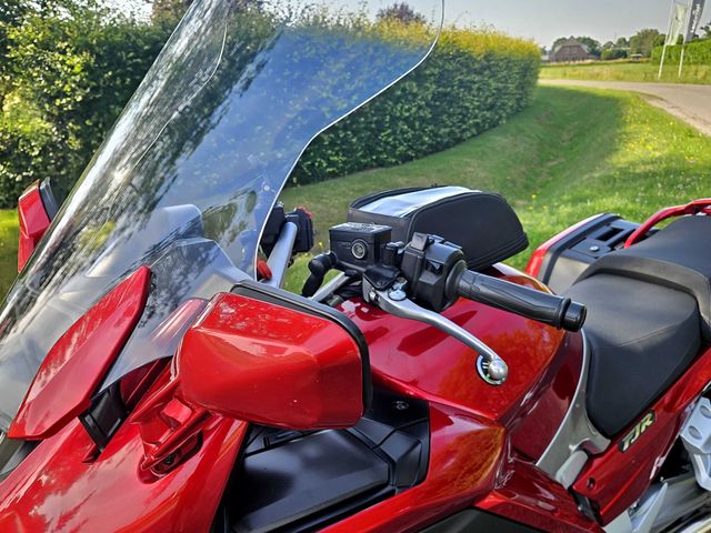 yamaha - fjr-1300