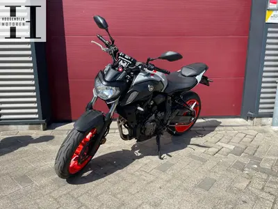 YAMAHA MT 07 ABS – foto 2