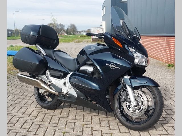 honda - st-1300-pan-european