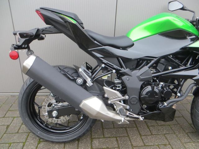 kawasaki - z125