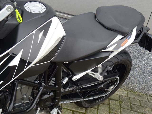 ktm - 690-duke-abs