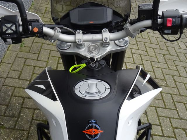 ktm - 690-duke-abs