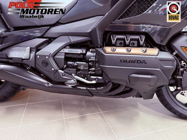 honda - gl-1800-goldwing-tour-dct