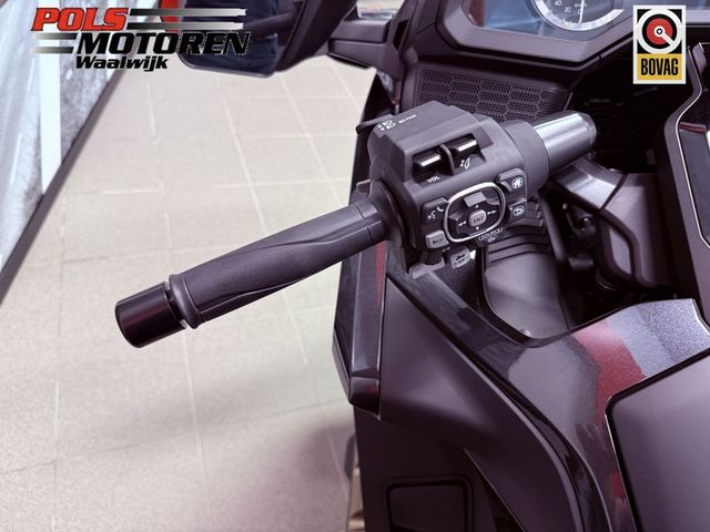 honda - gl-1800-goldwing-tour-dct