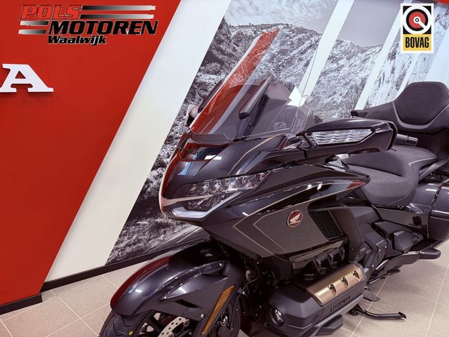 honda - gl-1800-goldwing-tour-dct
