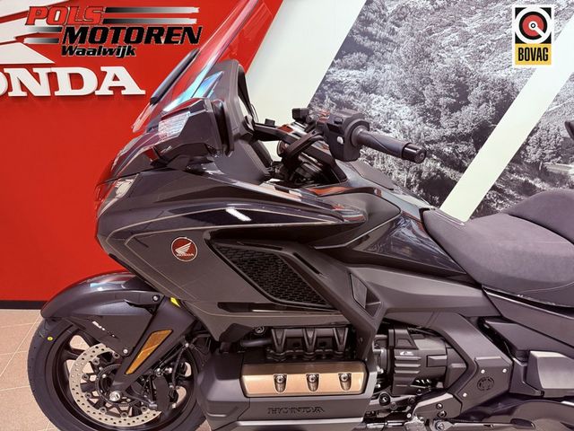 honda - gl-1800-goldwing-tour-dct