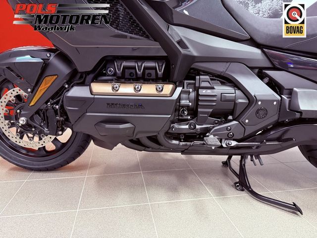 honda - gl-1800-goldwing-tour-dct