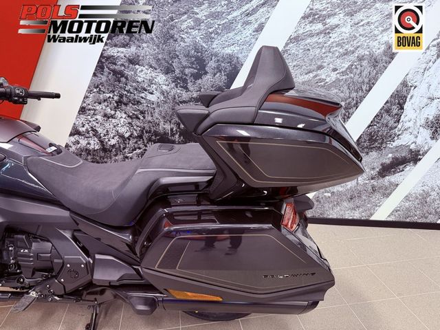honda - gl-1800-goldwing-tour-dct