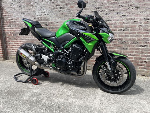 kawasaki - z900