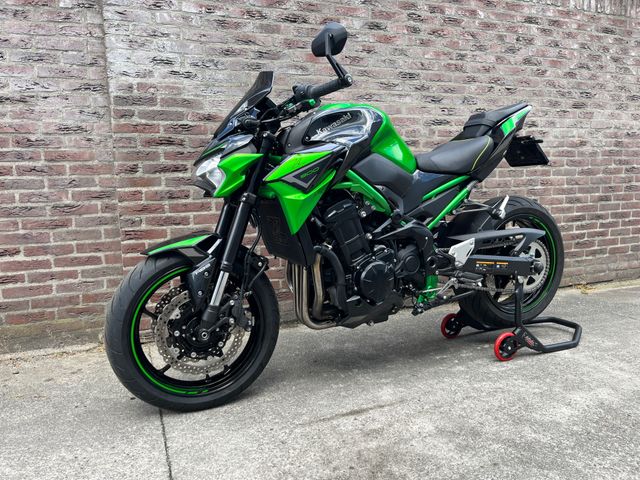 kawasaki - z900