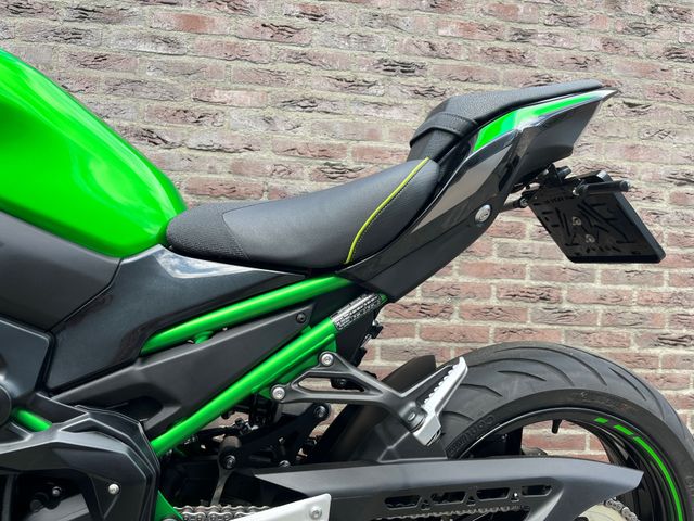 kawasaki - z900
