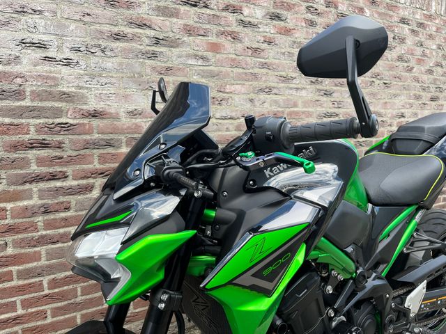 kawasaki - z900