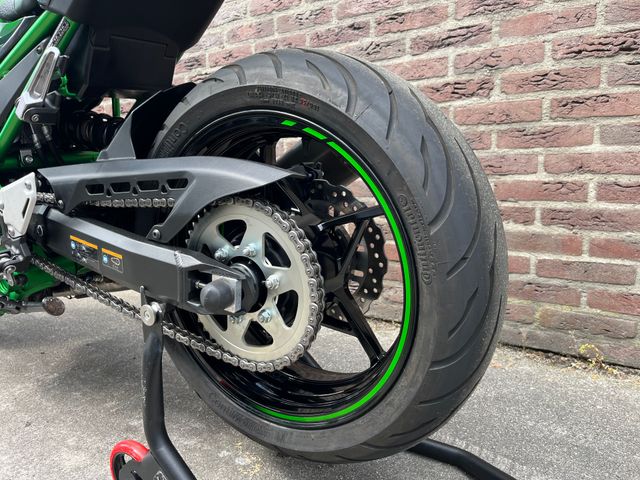 kawasaki - z900