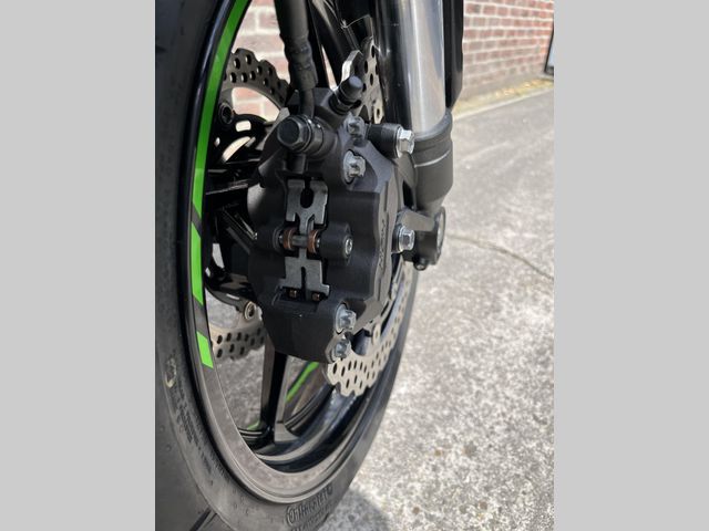 kawasaki - z900
