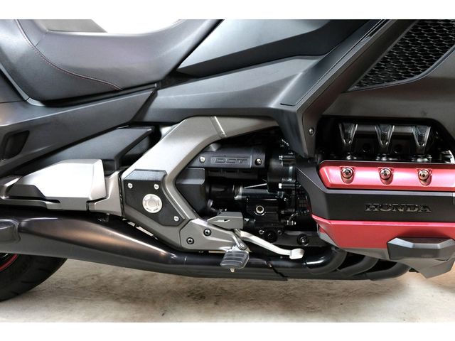 honda - gl-1800-goldwing-bagger-dct