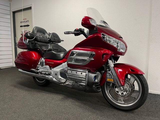 honda - gl-1800-goldwing