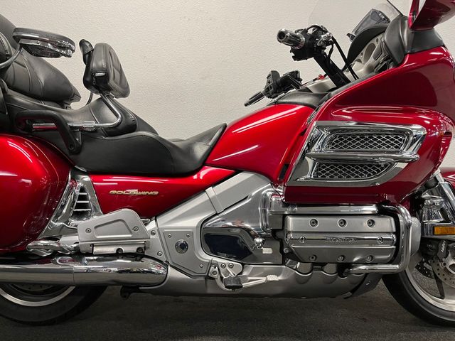 honda - gl-1800-goldwing