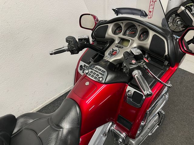 honda - gl-1800-goldwing