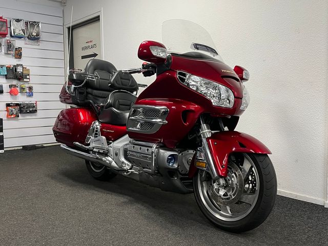 honda - gl-1800-goldwing