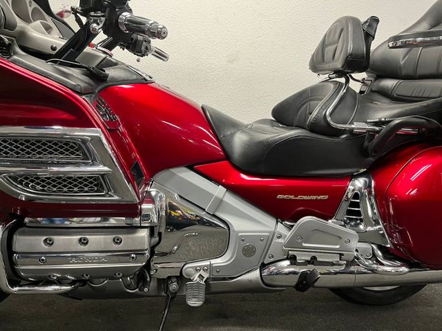honda - gl-1800-goldwing