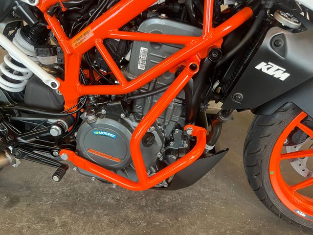 ktm - 390-duke-abs