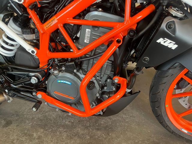ktm - 390-duke-abs
