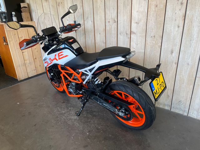 ktm - 390-duke-abs