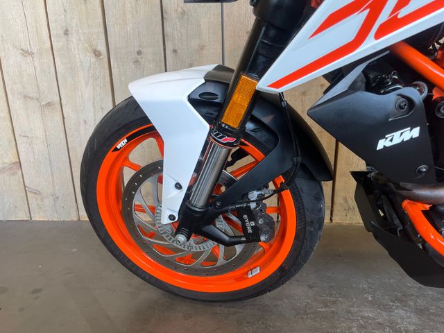 ktm - 390-duke-abs