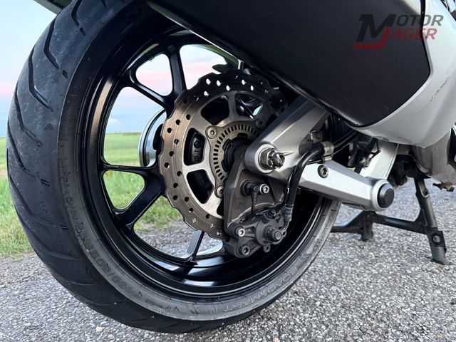 kawasaki - gtr-1400