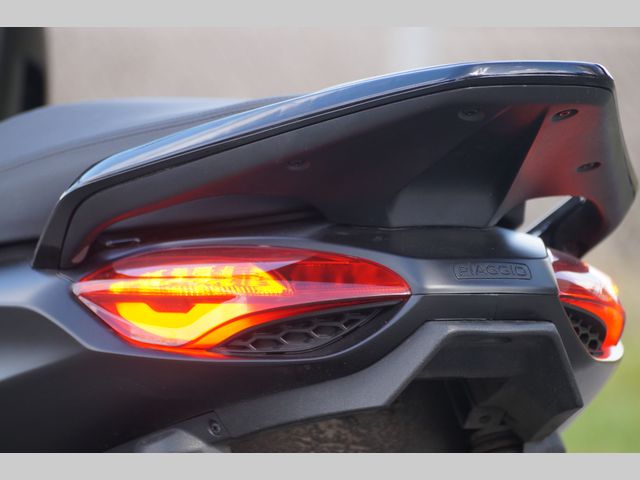 piaggio - beverly-400