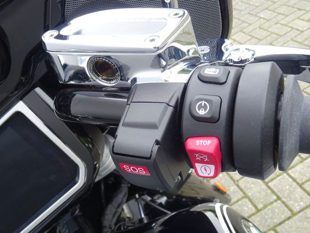 bmw - r-18-b