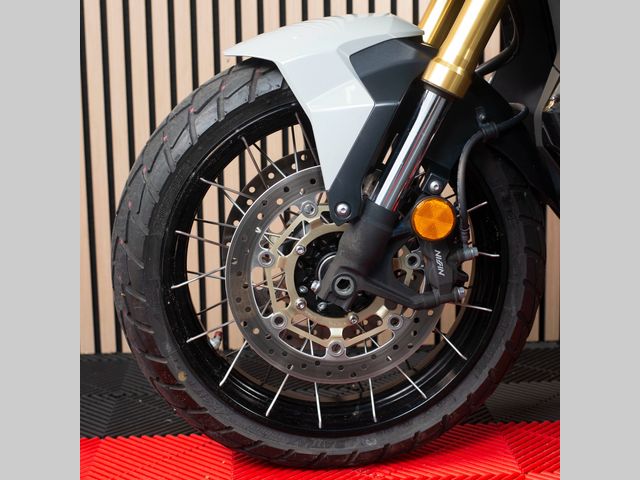 honda - x-adv
