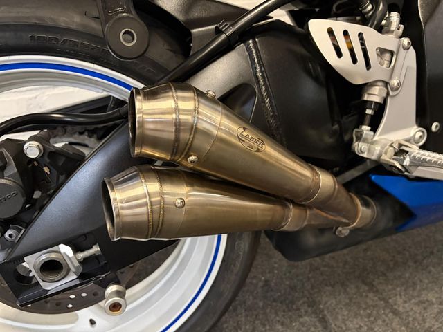 suzuki - gsx-r-600