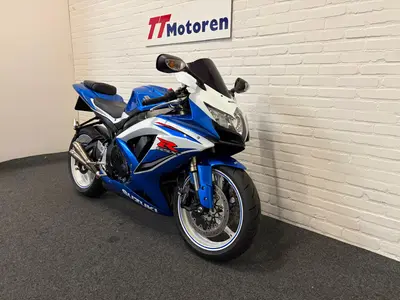 SUZUKI GSX-R 600 – foto 3