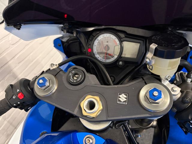 suzuki - gsx-r-600