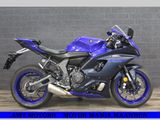 YAMAHA R7