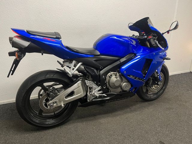 honda - cbr-600-rr
