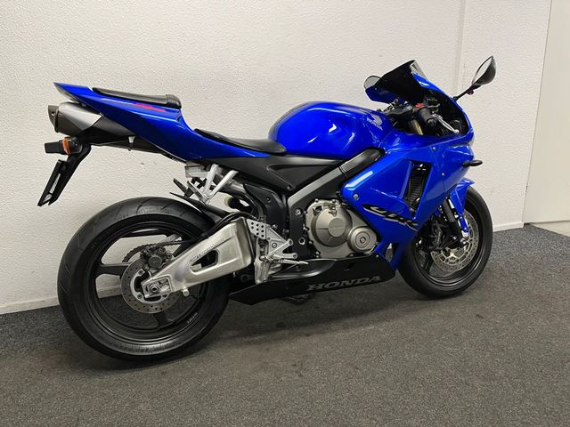 honda - cbr-600-rr