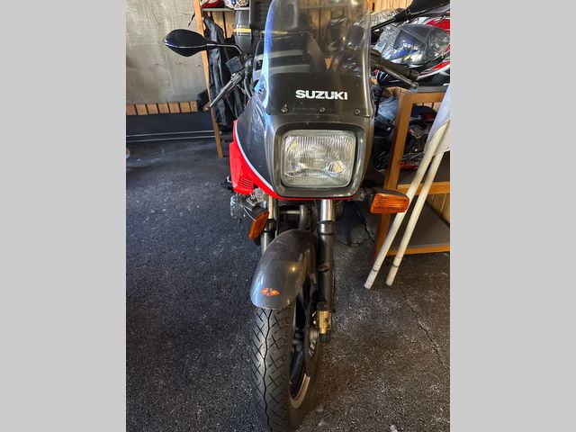 suzuki - gsx-750-es