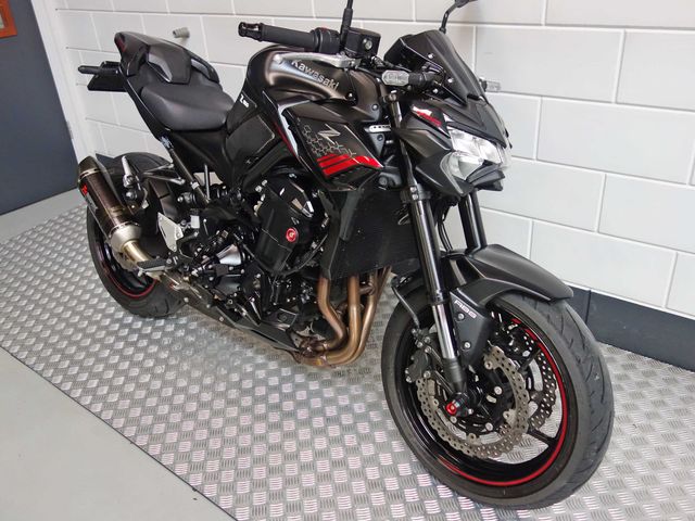 kawasaki - z900